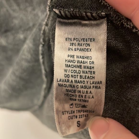 Lizard Thicket Gray Knit Star Shirt. - Picture 5 of 5